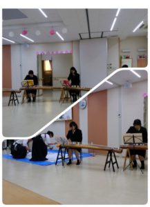 ②